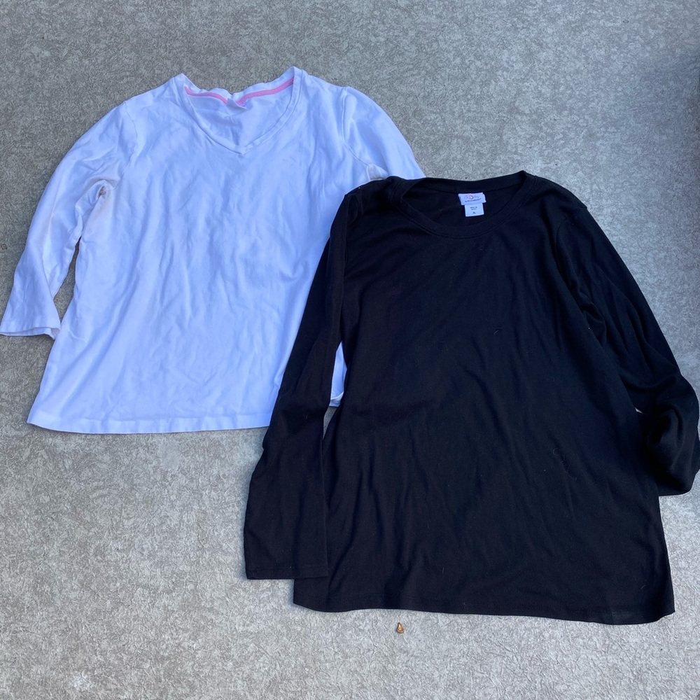 Motherhood maternity tops black and white